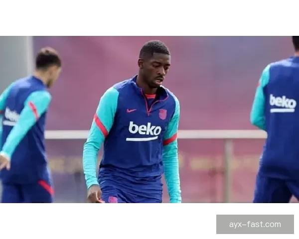 斯帕莱蒂称德罗西为足球之子之一并表示国家队仍需他的存在