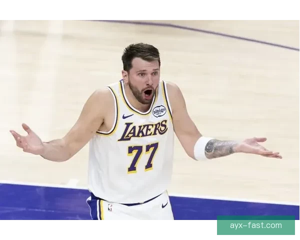 底线不可触碰 追梦发声力挺东契奇保护家人 霍里言论纯属借势炒作